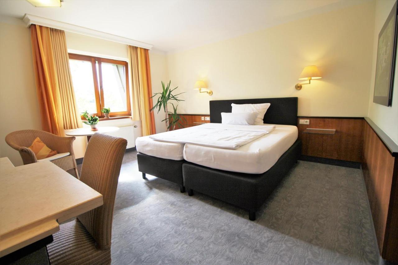 Landhotel Am Rothenberg Uslar Buitenkant foto